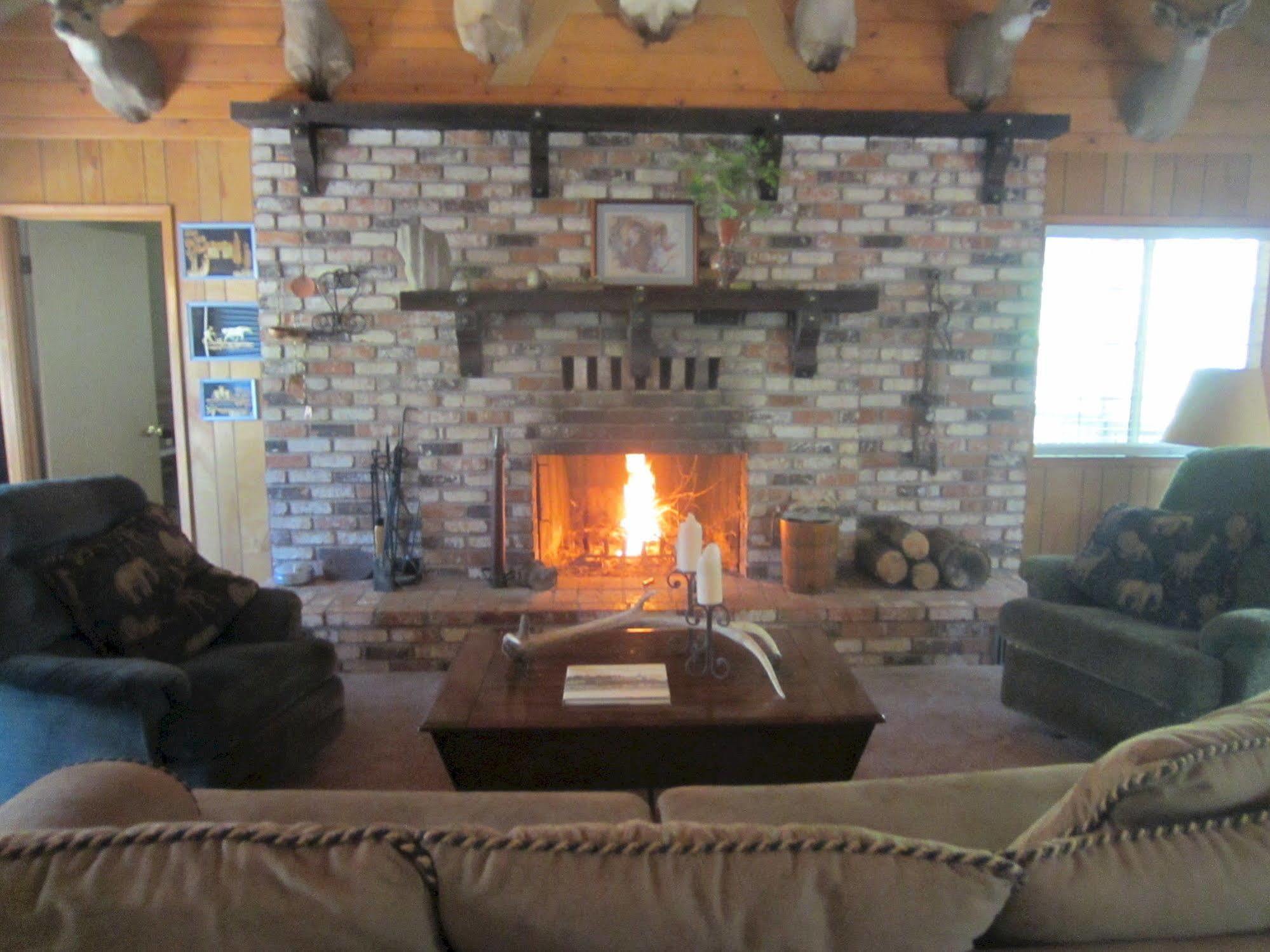 The Red Rooster Bed & Breakfast 2*